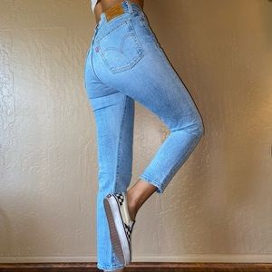 Levi’s Wedgie Fit Ankle Jeans in “Tango Light”